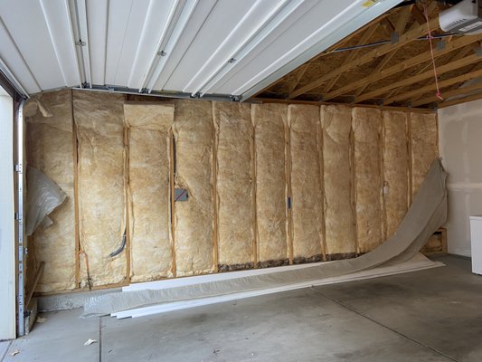 Garage Insulation - Installing Batt Insulation to the garage