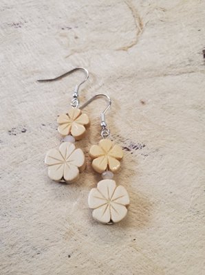 Artisan Earrings - Jasmine creates these earrings on Maui with aloha. 

This style of lightweight dangle earrings are a customer fav.