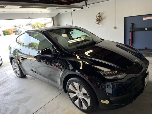 CERAMIC COATING
Tesla Model Y - This Tesla Model Y needed a 1-Step Paint Correction before the application of the Ceramic Coating. CERAMIC COATING
Tesla Model Y - This Tesla Model Y needed a 1-Step Paint Correction before the application of the Ceramic Coating.