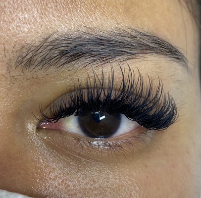 Eyelash Extension - Classic technique to create volume and enhance eye shape