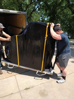 Big Piano Move - This crew had their work cut out!!!!! 4 pianos - which included 2 grand pianos! 

Multiple locations!

Last minute for 3 of the items but nothing we couldn’t handle!

Don’t compare Unique Movers because we are in the same state - NOBODY COMPARES 

“It’s moving day & we make it happen”