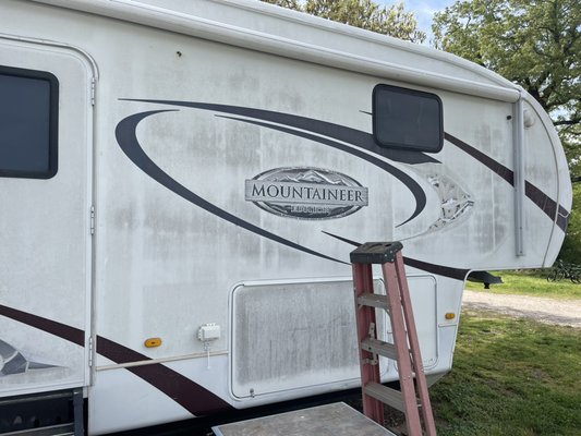 Camper cleaning in Mountainburg - This camper was looking quite weathered before we were able to restore its beauty with our expert services. Camper cleaning in Mountainburg - This camper was looking quite weathered before we were able to restore its beauty with our expert services.