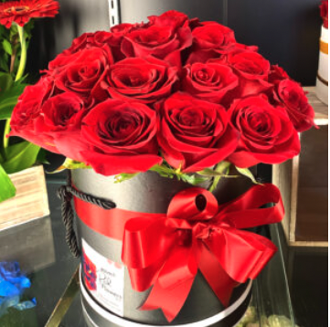 Flower Arrangements - Let our competent team consult you. We offer a detailed oriented, practical and individual solution for any event.