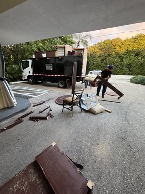 Professional Junk Removal & Cleanouts - This project showcases our junk removal truck and the type of work we do every day. We provide reliable junk removal services for homes and businesses, including furniture, debris, and full cleanouts. We focus on fair pricing, professionalism, and efficient service every time. Professional Junk Removal & Cleanouts - This project showcases our junk removal truck and the type of work we do every day. We provide reliable junk removal services for homes and businesses, including furniture, debris, and full cleanouts. We focus on fair pricing, professionalism, and efficient service every time.