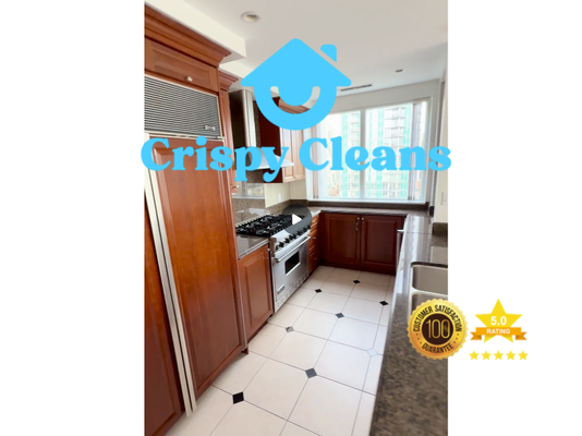 👉 Residential Kitchen Cleaning - Professional kitchen cleaning for busy families.
Counters, appliances, sinks, and high-touch areas cleaned with care.