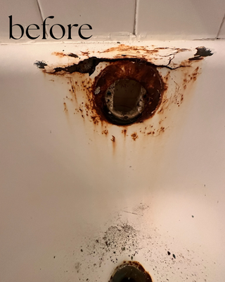 Tub Rust & Stain Refinishing - These remodels were done on tubs that had rust rot and stains. Tub Rust & Stain Refinishing - These remodels were done on tubs that had rust rot and stains.