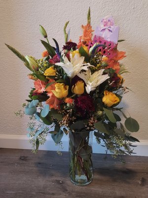 Fresh Flower Bouquets - Brighten someone's day with a stunning bouquet! Perfect for celebrations, gratitude, get well or just because. Our fresh and vibrant flower bouquets include a homemade keepsake bow and occasion pick. Fresh Flower Bouquets - Brighten someone's day with a stunning bouquet! Perfect for celebrations, gratitude, get well or just because. Our fresh and vibrant flower bouquets include a homemade keepsake bow and occasion pick.