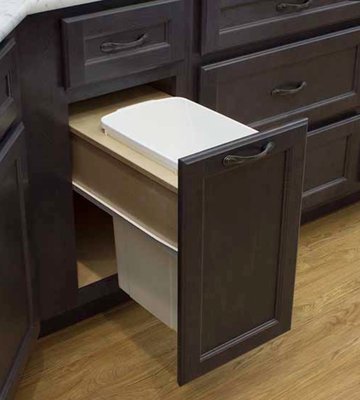 Features - Kountry Wood offers an impressive array of many features and options to enhance the look and function of your cabinets.