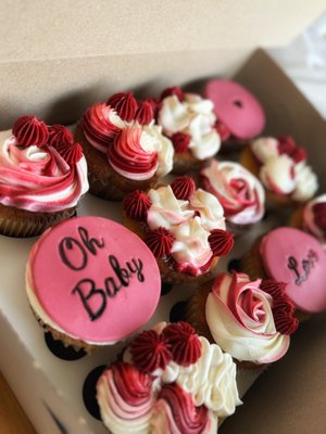 Cupcakes - "Every cupcake tells a story of love and buttercream"

Delight in the artistry of our handcrafted cupcakes, where every bite is a testament to pure indulgence. Each cupcake is meticulously made from scratch using the finest, locally sourced ingredients to ensure unmatched flavor and quality.