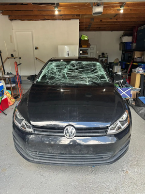 Windshield replacement - The customer comes our sterling heights shop with a broken windshield. Our technician are replaced the windshield carefully Windshield replacement - The customer comes our sterling heights shop with a broken windshield. Our technician are replaced the windshield carefully