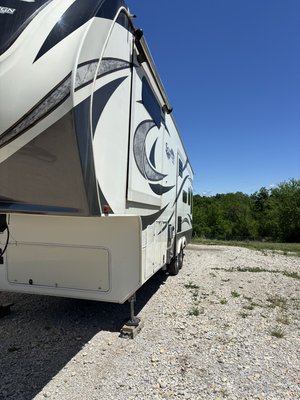 Camper detail - This project took us 3 days to complete. We completely washed and polished the camper for an amazing shine Camper detail - This project took us 3 days to complete. We completely washed and polished the camper for an amazing shine