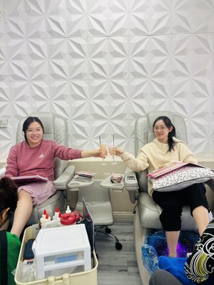 Let’s Sip and Relax..! - Come treat yourself to the ultimate pedicure experience 💅✨
Unwind, relax, and enjoy a soothing moment just for you — complete with a glass of champagne 🥂
You deserve it. Come check us out!