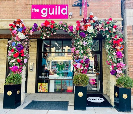 Holidays 2021 - The Guild is ready for the holidays!
Come and visit us this holiday season and shop for everyone in your life, consciously, all in one place! Shop for him, her, kids, the entertainer, the cook, the reader, for the home and those in need of self care, from sustainable products from over 54 small brands from all over the world! Holidays 2021 - The Guild is ready for the holidays!
Come and visit us this holiday season and shop for everyone in your life, consciously, all in one place! Shop for him, her, kids, the entertainer, the cook, the reader, for the home and those in need of self care, from sustainable products from over 54 small brands from all over the world!