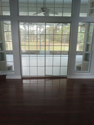 hardwood floor clean and Windows clean - carpet and hardwood flooring clean