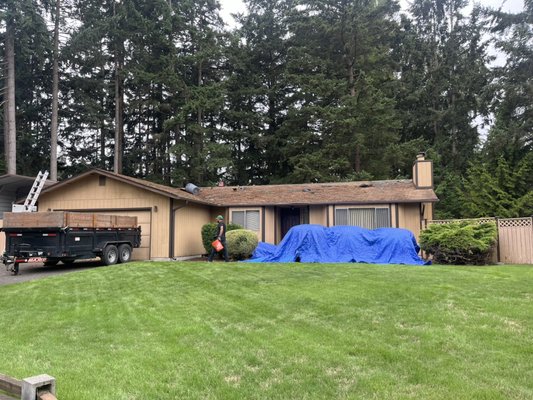 New roof installation - A new roof installation on a home in spanaway.