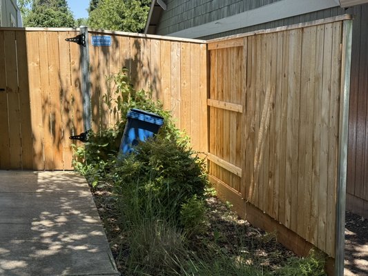 We stain fences - We power washed fence then stained it We stain fences - We power washed fence then stained it