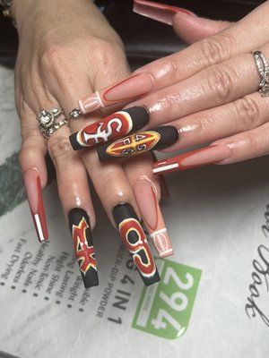Super bowl 2024 - Football nail art Super bowl 2024 - Football nail art