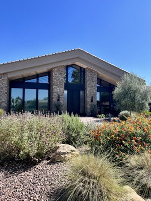 Custom Windows - Upgrade your space with Radiant customized solutions