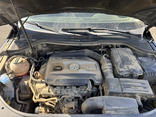 Engine deep steam cleaning - Dirt and dust removal, andplastic restoration Engine deep steam cleaning - Dirt and dust removal, andplastic restoration