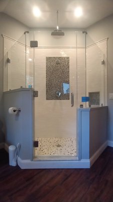 Shower enclosures - Glass enclosures
