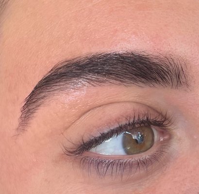 Eyebrows (Wax, Tint, Lamination + Henna) - When it comes to eyebrows, our estheticians are meticulous artists at our craft, and take pride in our work.
Pono Boutique offers brow design, brow tinting and waxing, brow lamination, and brow henna.
We approach brow design by consulting with our clients first, establishing what exactly it is you would like to achieve, and are devoted to honoring the natural shape and integrity of your brows. Eyebrows (Wax, Tint, Lamination + Henna) - When it comes to eyebrows, our estheticians are meticulous artists at our craft, and take pride in our work.
Pono Boutique offers brow design, brow tinting and waxing, brow lamination, and brow henna.
We approach brow design by consulting with our clients first, establishing what exactly it is you would like to achieve, and are devoted to honoring the natural shape and integrity of your brows.