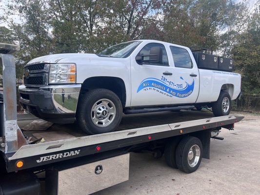 Best price fast service - We do Towing service, antique cars trucks forklifts and more
