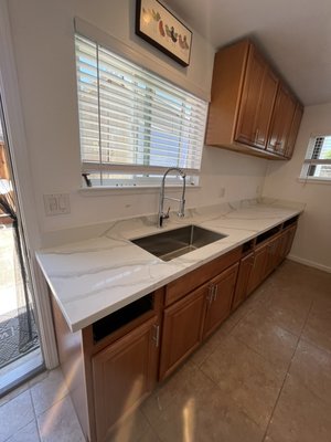 Upgrade faucet & countertop - Owner nedeed upgrade countertop & kitchen faucet. We did and this is the result…