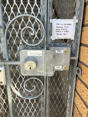 Rekeying the gate lock in the entrance. - The main reason why residents order rekeying of the entrance gate lock is the change of tenants in some apartments, who may have kept copies of the building keys, as well as package thefts. Rekeying the gate lock in the entrance. - The main reason why residents order rekeying of the entrance gate lock is the change of tenants in some apartments, who may have kept copies of the building keys, as well as package thefts.