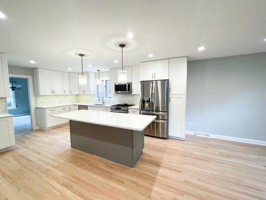 Kitchen Remodel - We had the please to transform this kitchen into the eye candy it is now. Kitchen Remodel - We had the please to transform this kitchen into the eye candy it is now.
