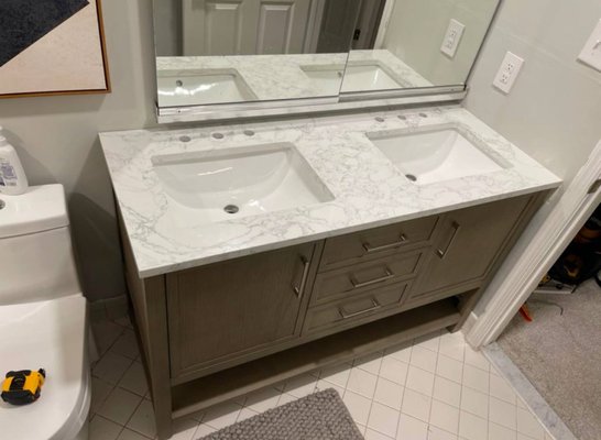vanity mramor - It was barely installed with an assistant because it is very heavy.