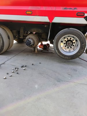Semi Truck Tires - We Service Semi Truck Tires Semi Truck Tires - We Service Semi Truck Tires