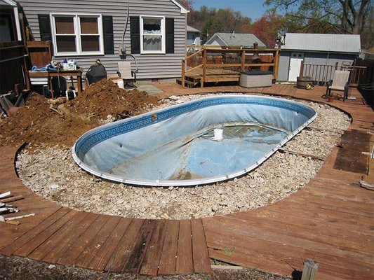 Residential Pool & Patio - Our Pool and Patio Residential Studio specializes in creating stunning outdoor living spaces tailored to your style and needs. From elegant pool designs and renovations to custom patios and landscaping, we offer end-to-end solutions that transform your backyard into a personal oasis.