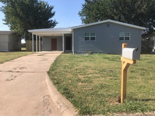 FOR LEASE - 1437 NW Ozmun Ave, Lawton, OK, 73507 - Completely renovated and upgraded 3 bedroom, 1 bathroom home for lease in Lawton. Home is updated with modern grayish look inside and outside. Spacious kitchen has brand new cabinets painted in two tone in Gray and White. The kitchen comes with all stainless steel appliances: Refrigerator, Dishwasher, smooth surface Electric Range and Microwave. The kitchen sink has pull out spray faucet. Updated bathroom has a tub, vanity, and fancy tiles. LED lights through out. All 3 bedrooms and living room have ceiling fans. Entire home is floored with beautiful tile. Full size washer and dryer connections. Huge backyard has 6 feet privacy fence. Covered 1 car port with ample parking in the drive way.
VIEW THIS PROPERTY: Please go to our website to schedule an appointment: https://www.fortworthpropertymanager.com/fort-worth-homes-for-rent
SUBMIT A RENTAL APPLICATION: Please go to our website to submit a rental application https://www.fortworthpropertymanager.com/fort-worth-homes-for-rent
READ RENTAL CRITERIA: Please go to https://www.FortWorthPropertyManager.com/rental-criteria to read our rental criteria.
PET CRITERIA: Please go to https://www.fortworthpropertymanager.com/pet-criteria to read our pet criteria. Pet criteria may vary based on the owner. Please ask for more information about individual property's pet criteria.
CALL US: If you have any questions please call our office at 972-785-8427. FOR LEASE - 1437 NW Ozmun Ave, Lawton, OK, 73507 - Completely renovated and upgraded 3 bedroom, 1 bathroom home for lease in Lawton. Home is updated with modern grayish look inside and outside. Spacious kitchen has brand new cabinets painted in two tone in Gray and White. The kitchen comes with all stainless steel appliances: Refrigerator, Dishwasher, smooth surface Electric Range and Microwave. The kitchen sink has pull out spray faucet. Updated bathroom has a tub, vanity, and fancy tiles. LED lights through out. All 3 bedrooms and living room have ceiling fans. Entire home is floored with beautiful tile. Full size washer and dryer connections. Huge backyard has 6 feet privacy fence. Covered 1 car port with ample parking in the drive way.
VIEW THIS PROPERTY: Please go to our website to schedule an appointment: https://www.fortworthpropertymanager.com/fort-worth-homes-for-rent
SUBMIT A RENTAL APPLICATION: Please go to our website to submit a rental application https://www.fortworthpropertymanager.com/fort-worth-homes-for-rent
READ RENTAL CRITERIA: Please go to https://www.FortWorthPropertyManager.com/rental-criteria to read our rental criteria.
PET CRITERIA: Please go to https://www.fortworthpropertymanager.com/pet-criteria to read our pet criteria. Pet criteria may vary based on the owner. Please ask for more information about individual property's pet criteria.
CALL US: If you have any questions please call our office at 972-785-8427.