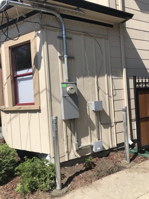 200 Amp panel upgrade - This customer needed a 200 Amp panel so he could have solar and a dedicated NEMA EV car charger. 200 Amp panel upgrade - This customer needed a 200 Amp panel so he could have solar and a dedicated NEMA EV car charger.