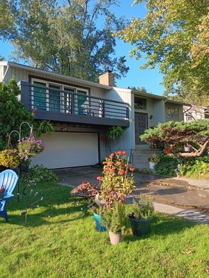 Exterior Painting 2024 - Paint update on beautiful Lake Champlain home. Exterior Painting 2024 - Paint update on beautiful Lake Champlain home.