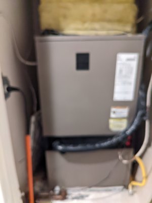 Heat pump replacement - Replacement of a split heat pump unit in a condo. Condenser was lifted to the roof of the building by crane. Heat pump replacement - Replacement of a split heat pump unit in a condo. Condenser was lifted to the roof of the building by crane.