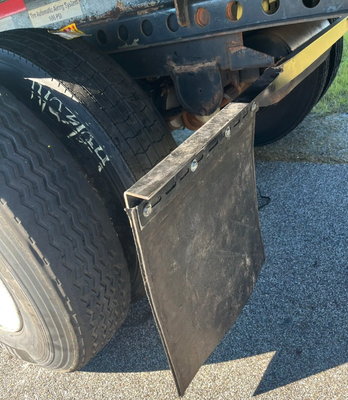 Complete Commercial Truck Brake and Suspension Repair - When it comes to the safety and stability of your commercial vehicles, brake and suspension health is paramount. At Big Rig Services LLC, we deliver unmatched expertise in air brake systems, ABS troubleshooting, slack adjuster, and brake chamber replacement—all for Class 7 and Class 8 trucks. Our clients include regional freight haulers, interstate carriers, and vocational operators who rely on fast turnaround without sacrificing precision or compliance.
We diagnose and repair air leaks, service-filled or hydraulic brake malfunctions, replace drums, shoes, rotors, calipers, and adjust s-cam and disc assemblies—all using commercial-grade parts built to withstand heavy payloads and long-distance hauls. Our technicians follow the latest DOT guidelines and industry standards to ensure optimum system response and legal compliance.
Suspension services address everything from air ride bags and leveling valves to shocks, leaf springs, torque rods, and bushings—vital for smooth operation, even weight distribution, and preventing unnecessary tire wear. Our shop handles Hendrickson, Peterbilt Low Leaf, Freightliner AirLiner, and more, with targeted repairs, height adjustments, and maintenance packages designed for high-mileage operations.
We know the speed of service matters—Taylor’s mobile and in-shop teams move quickly to minimize your downtime, delivering top-tier commercial suspension and brake repair you can rely on. Don’t trust your rig to shops that don’t know big equipment: call the family-operated experts for safety, reliability, and value—Big Rig Services LLC, built to keep fleets rolling.