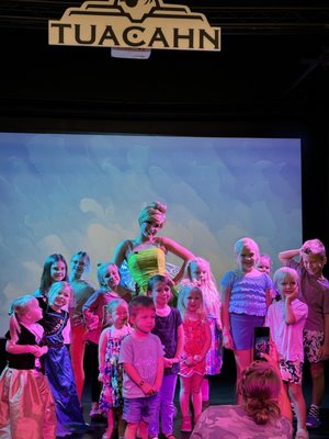 Educational Activities - We offer weekly educational activities designed to spark creativity, imagination, and learning through play. From music and storytelling to hands-on crafting and STEM based projects, our volunteer-led programs provide enriching experiences for children and their families.