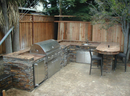 Outdoor BBQ - Like to cook out? So does the Alexander family... We install barbecues outdoor bars and wood grills and we make them look great. We handle appliances with the greatest of care and wont settle for imperfection. Call us today to talk about your dream barbecue.