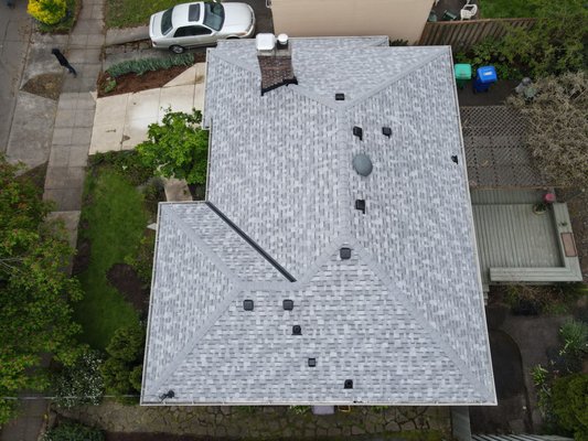 Roof Replacement - Wilsonville, Oregon - ✅ Roof inspection completed
✅ Aged shingle system assessed
✅ Granule loss confirmed across roof surface Roof Replacement - Wilsonville, Oregon - ✅ Roof inspection completed
✅ Aged shingle system assessed
✅ Granule loss confirmed across roof surface