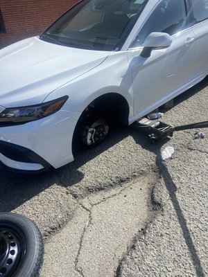 FAST ETA TOWING Stolen wheels!!!! - If you’re ever in a jam our company provides fast and quick ETA’s with no hassle call now !!!! FAST ETA TOWING Stolen wheels!!!! - If you’re ever in a jam our company provides fast and quick ETA’s with no hassle call now !!!!