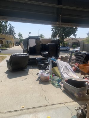 Garage clutter removal - Garage filled with unwanted junk that had to be removed Garage clutter removal - Garage filled with unwanted junk that had to be removed