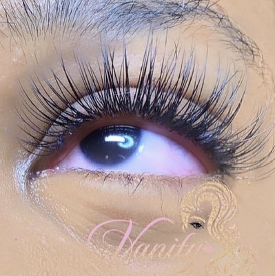 Classic Lashes (Vanity Set) - One single lash extension is applied to one of your natural lashes at a time. Classic Lashes (Vanity Set) - One single lash extension is applied to one of your natural lashes at a time.