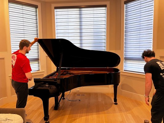 Piano moving - Looking for the best moving experience? Look no further than Easy Moving! Our dedicated team of professional movers is committed to making your move smooth, stress-free, and efficient. Whether it’s a local move or a long-distance relocation, we handle everything from packing and loading to transportation and unloading with the utmost care.

Why choose us?

Transparent Pricing: No hidden fees, just clear and fair rates.

Experienced Team: Our skilled movers treat your belongings like their own.

Comprehensive Services: From packing supplies to full-service moves, we’ve got you covered.

5-Star Reviews: Our customers love us, and we’re sure you will too!


Don’t just take our word for it—check out our glowing reviews and see why Easy Moving is the top choice for your next move. Contact us today for a free quote and experience the easiest move of your life!
