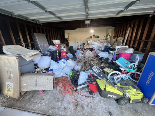We salvaged 80 percent of this job - We donated 80% of this cleanout directly to families in need. Every item was salvageable, so we gifted bikes, furniture, and appliances locally—no donation center markups, just helping Sacramento neighbors directly. We salvaged 80 percent of this job - We donated 80% of this cleanout directly to families in need. Every item was salvageable, so we gifted bikes, furniture, and appliances locally—no donation center markups, just helping Sacramento neighbors directly.