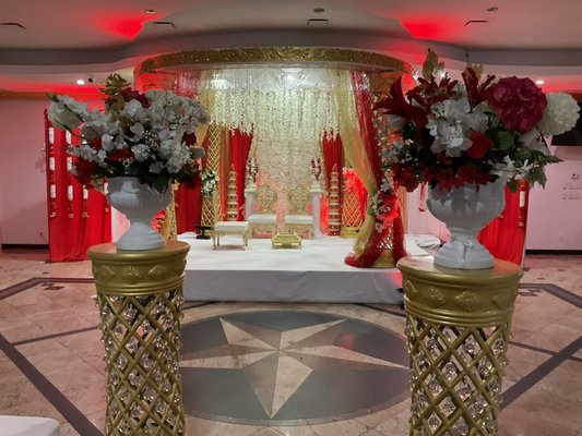 Hindu wedding Decor by Starz Princess - Let us not only provide the venue for your Hindu wedding but also all your decor.