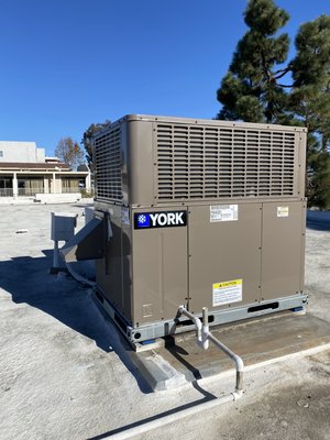 2 1/2 ton commercial heat pump replacement￼ - This is a package unit replacement for one of our commercial maintenance buildings￼. Most of the equipment on this building is old. We do everything we can to keep it up and running, ￼￼ but Sometimes things just need to be replaced￼