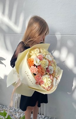 Just because - Beautiful bouquets that will brighten your loved one's day, no matter the occasion Just because - Beautiful bouquets that will brighten your loved one's day, no matter the occasion