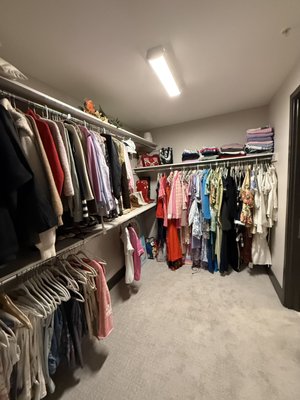Closet Organizing - The customer has an urgent closet organizing request. We sorted all items on the floor, optimized space and folded clothes. Closet Organizing - The customer has an urgent closet organizing request. We sorted all items on the floor, optimized space and folded clothes.