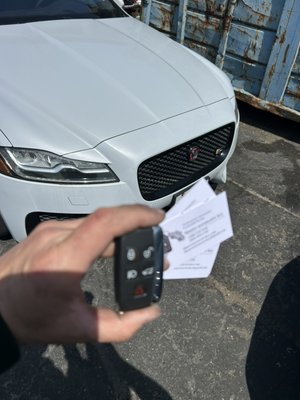 Jaguar XF 2016 - Today, I made a key for a 2016 Jaguar XF! 🚗

As a locksmith, I’m always happy to help my clients get back on the road with confidence. If you have issues with your car keys or locks, feel free to reach out!